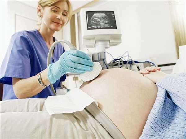 国外宝妈用晨尿和小苏打测男女方法，孕70天准确率达98%